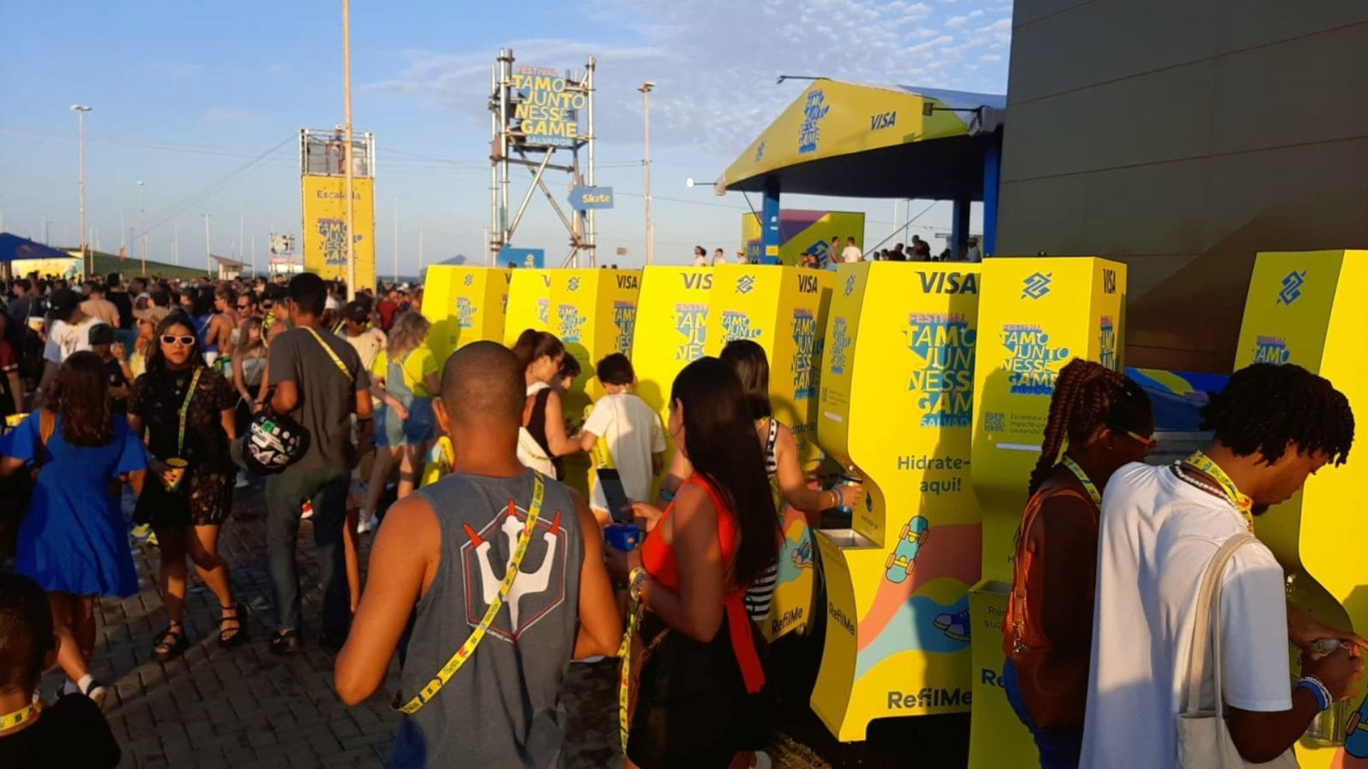 Lei de fornecimento de água gratuita em eventos: como funciona e o que as empresas precisam fazer para se adequar