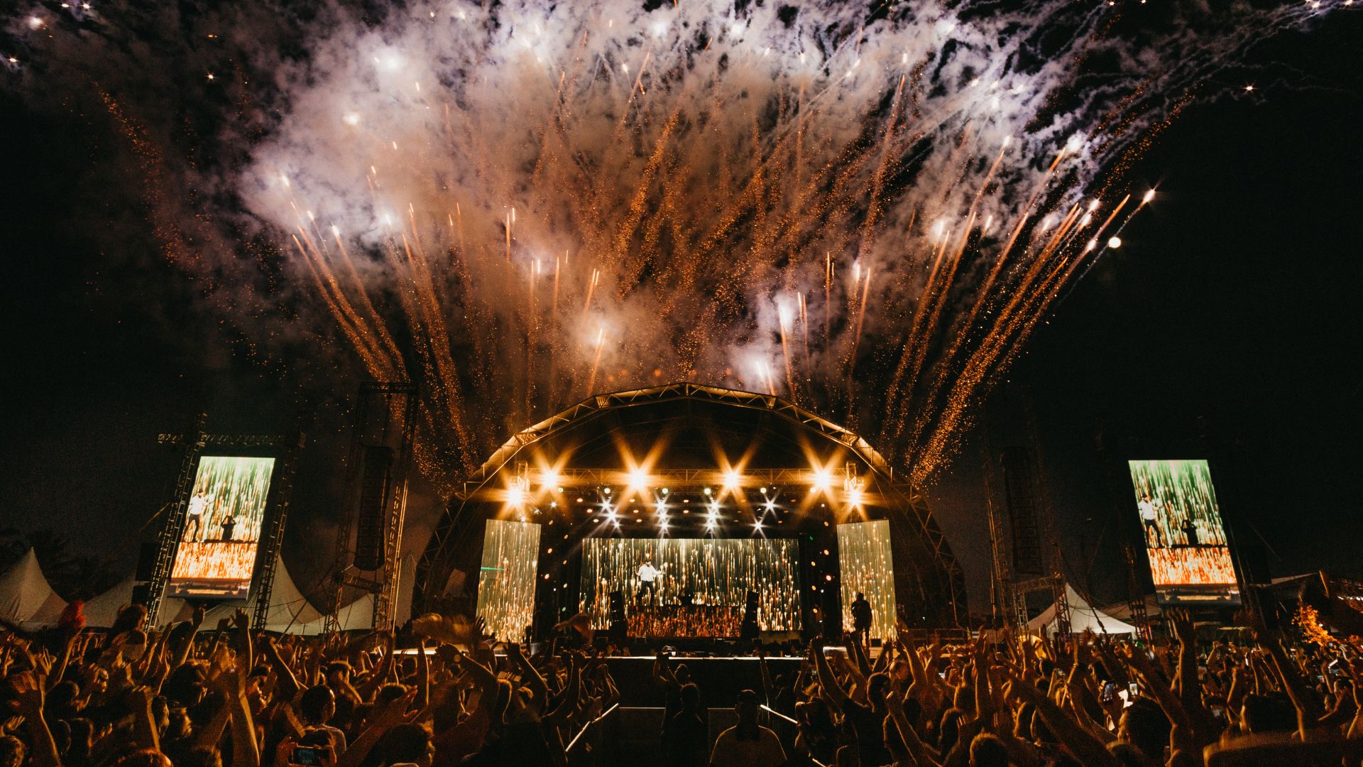 Coachella e os 3 Milhões de Garrafas: A Lição de Sustentabilidade que Eventos Brasileiros Precisam Aprender